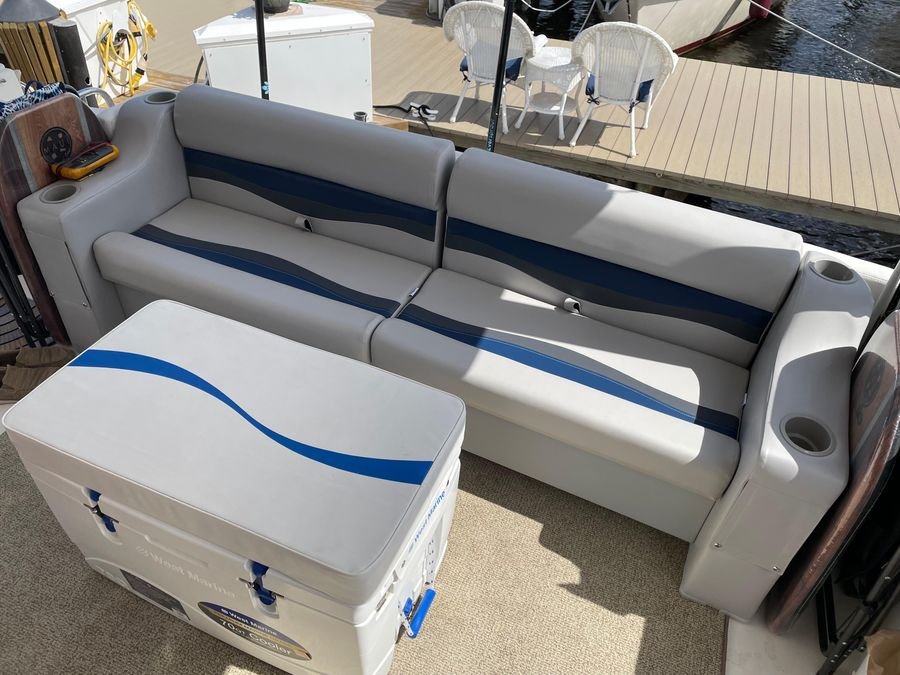 1997-silverton-372-diesel-motoryacht-power-9427857-964442093-0-130620240926-10